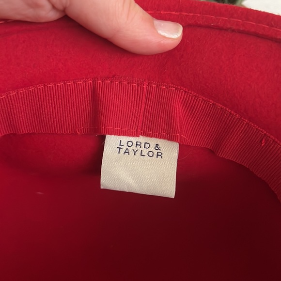 Lord & Taylor wool hat red with bow - Picture 5 of 6